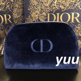 ディオール(Dior)のディオール　クリスマスオファー　ポーチ　新品未使用　ラッピングリボン付き(ポーチ)
