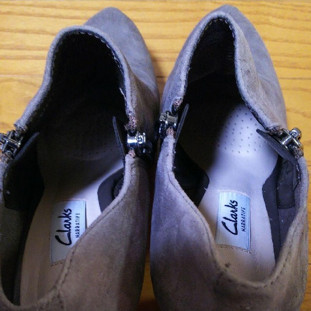 Clarks(クラークス)のClarks Amos Kendra UK3 1/2 レディースの靴/シューズ(ブーツ)の商品写真