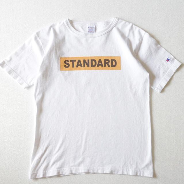 STANDARD CALIFORNIA(スタンダードカリフォルニア)のスタンダードカリフォルニア チャンピオン Tシャツ T1011 M 白 ロゴ メンズのトップス(Tシャツ/カットソー(半袖/袖なし))の商品写真
