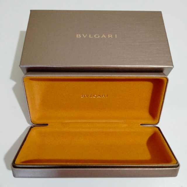 BVLGARI(ブルガリ)のブルガリ　メガネ　サングラスケース レディースのファッション小物(サングラス/メガネ)の商品写真