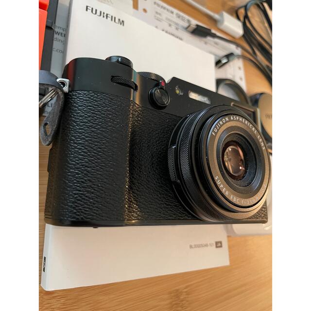 富士フイルム(フジフイルム)のFUJIFILM X100V ブラック スマホ/家電/カメラのカメラ(コンパクトデジタルカメラ)の商品写真