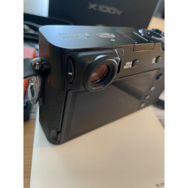 富士フイルム(フジフイルム)のFUJIFILM X100V ブラック スマホ/家電/カメラのカメラ(コンパクトデジタルカメラ)の商品写真