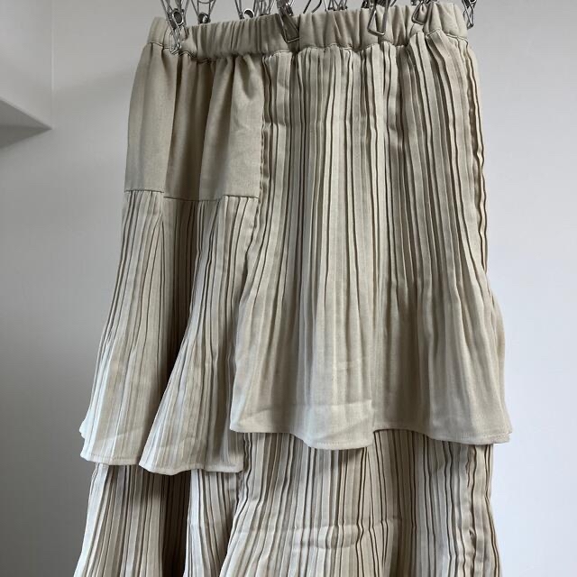 Discoat(ディスコート)のティアードスカート レディースのスカート(ひざ丈スカート)の商品写真