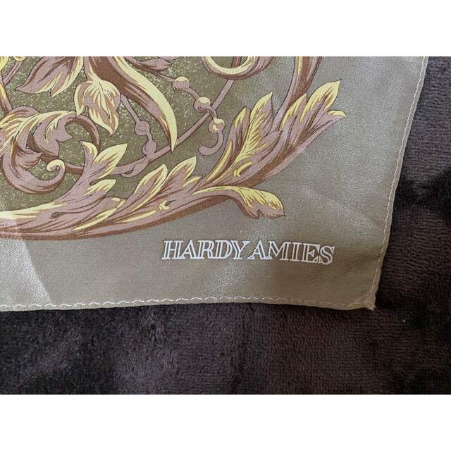 HARDY AMIES(ハーディエイミス)のHARDY AMIES 大判スカーフ90×85 レディースのファッション小物(バンダナ/スカーフ)の商品写真