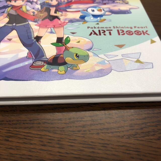 Nintendo Switch(ニンテンドースイッチ)のPokemon Shining Pearl ART BOOK エンタメ/ホビーの漫画(イラスト集/原画集)の商品写真