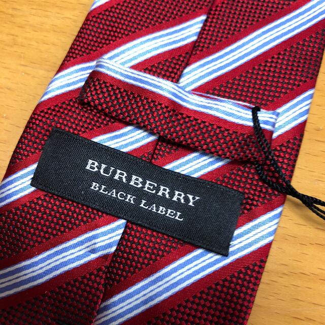 BURBERRY BLACK LABEL(バーバリーブラックレーベル)の新品 未使用 バーバリーブラックレーベル ネクタイ ストライプ メンズのファッション小物(ネクタイ)の商品写真