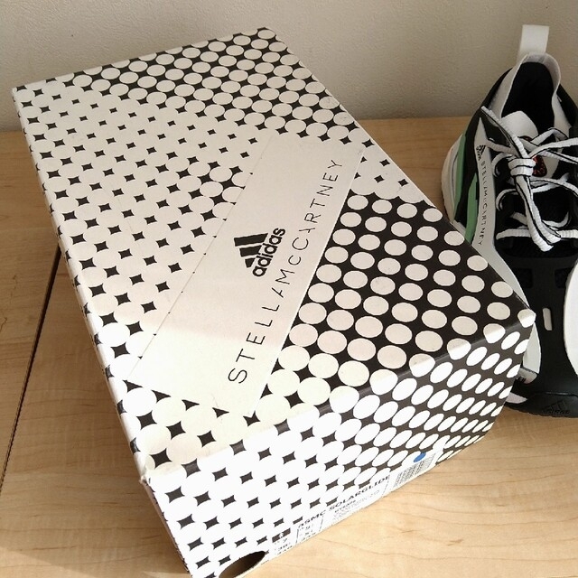 adidas by Stella McCartney(アディダスバイステラマッカートニー)のステラマッカートニー　24cm　新品 レディースの靴/シューズ(スニーカー)の商品写真