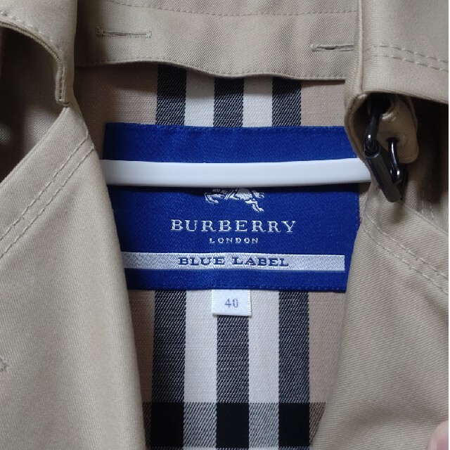 BURBERRY BLUE LABEL(バーバリーブルーレーベル)のBURBERRY　バーバリー　ＢＬＵＥ ＬＥＢＥＬブルーレーベル レディースのジャケット/アウター(トレンチコート)の商品写真