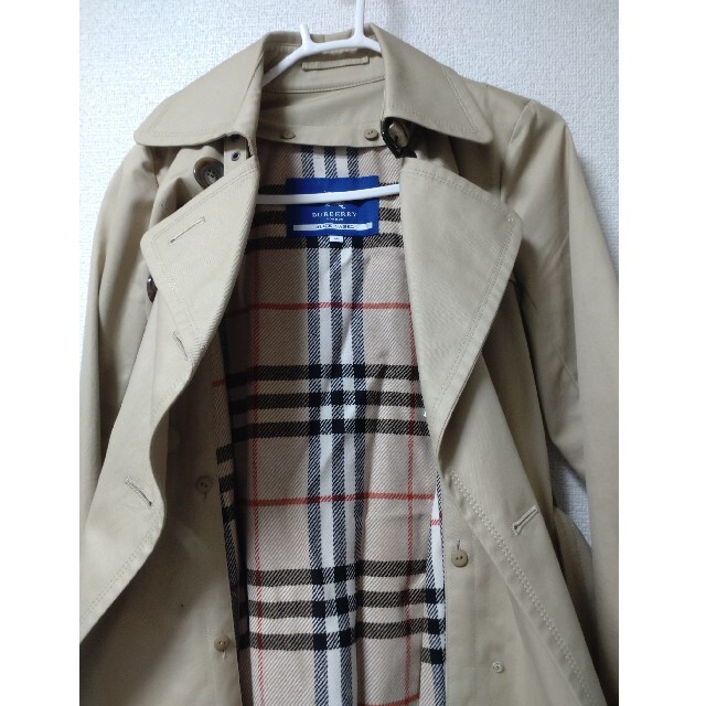 BURBERRY BLUE LABEL(バーバリーブルーレーベル)のBURBERRY　バーバリー　ＢＬＵＥ ＬＥＢＥＬブルーレーベル レディースのジャケット/アウター(トレンチコート)の商品写真