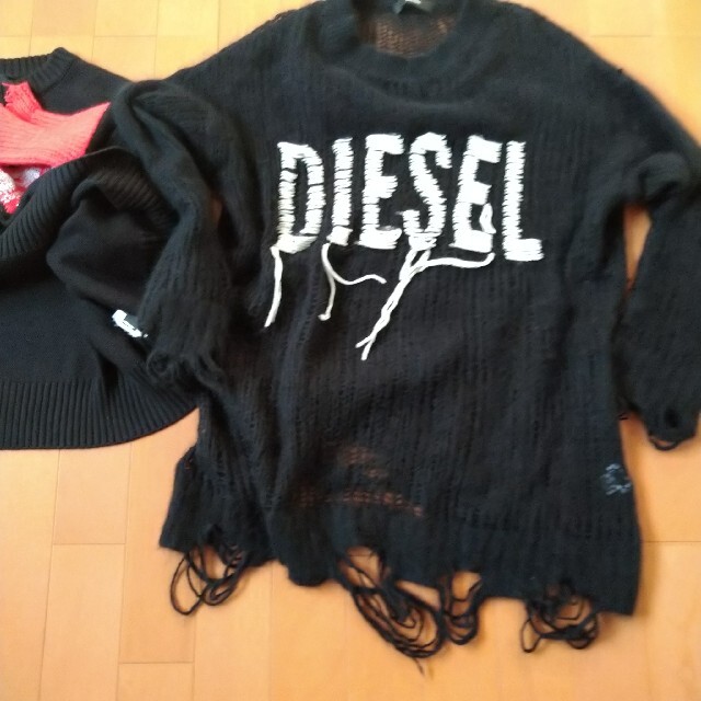 DIESEL(ディーゼル)の値下げ購入したばかり新品ディーゼルセーター2枚 レディースのトップス(ニット/セーター)の商品写真