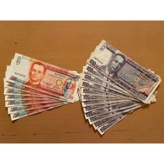フィリピン・ペソ 旧紙幣（100ペソ札/20ペソ札） エンタメ/ホビーの美術品/アンティーク(貨幣)の商品写真