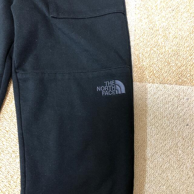 THE NORTH FACE(ザノースフェイス)のノースフェイス　キッズ　スエットパンツ140 キッズ/ベビー/マタニティのキッズ服男の子用(90cm~)(パンツ/スパッツ)の商品写真