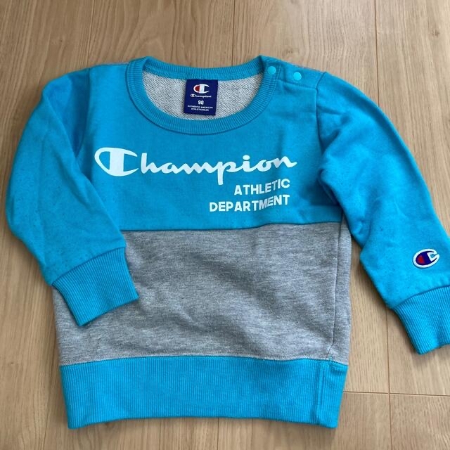 Champion(チャンピオン)のyuchan様専用 Leeアウター　チャンピオントップス　セット キッズ/ベビー/マタニティのキッズ服男の子用(90cm~)(Tシャツ/カットソー)の商品写真