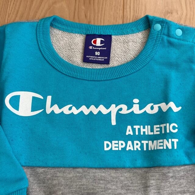 Champion(チャンピオン)のyuchan様専用 Leeアウター　チャンピオントップス　セット キッズ/ベビー/マタニティのキッズ服男の子用(90cm~)(Tシャツ/カットソー)の商品写真