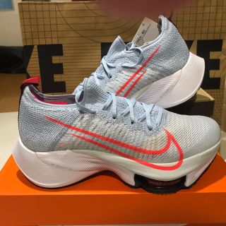 ナイキ(NIKE)のナイキ　エアテンポネクスト% 25センチ(スニーカー)