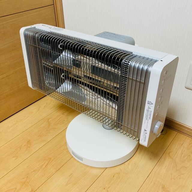 DAIKIN ダイキン セラムヒート ERFT11VS-W 遠赤外線暖房機20m切タイマー