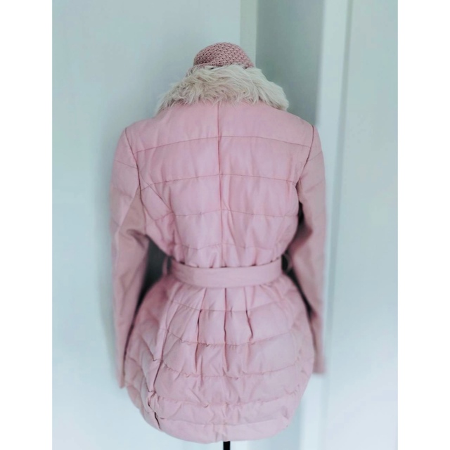 週末限定価格　ピンク　ラムレザー　ダウンコート レディースのジャケット/アウター(ダウンコート)の商品写真