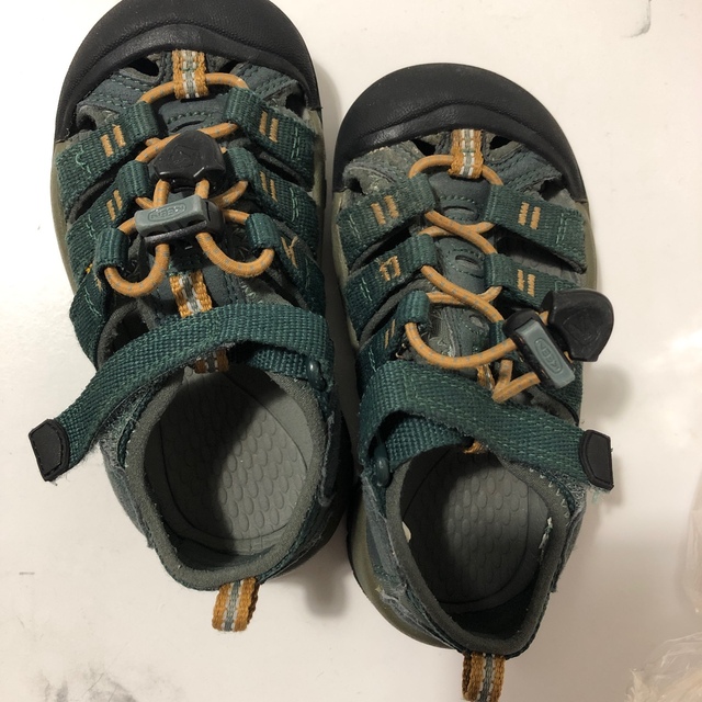 KEEN(キーン)のKEEN 水陸両用サンダル キッズ/ベビー/マタニティのキッズ靴/シューズ(15cm~)(アウトドアシューズ)の商品写真