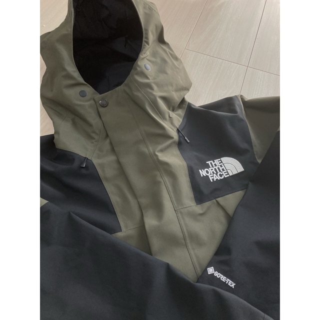 THE NORTH FACE(ザノースフェイス)のノースフェイス　マウンテンジャケット　ニュートープ　M  NP61800 メンズのジャケット/アウター(マウンテンパーカー)の商品写真