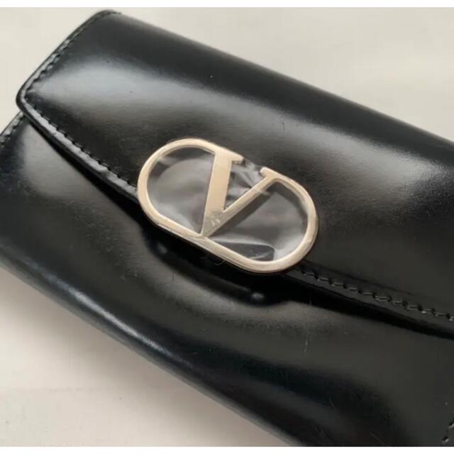 VALENTINO(ヴァレンティノ)のVALENTINO ヴァレンティノ　エナメル　パテントレザー　キーケース　黒 レディースのファッション小物(キーケース)の商品写真