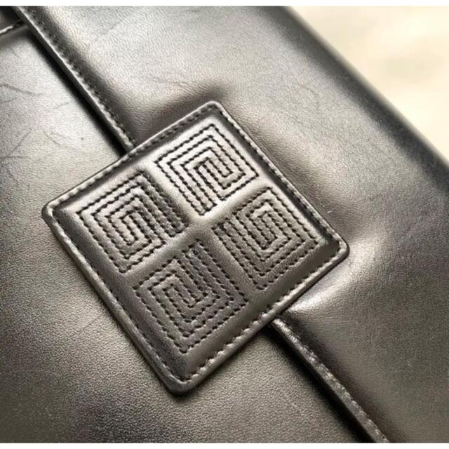 GIVENCHY ジバンシー ハンドバッグ 箱型 ロゴ 本革 レザー カバン 黒 GIVENCHY ジバンシー ハンドバッグ 箱型 ロゴ 本革 レザー カバン 黒
