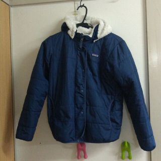 パタゴニア(patagonia)の❰大人S～Mサイズ❱パタゴニア ガールズリバーシブルドリームソングフーディ(ダウンジャケット)