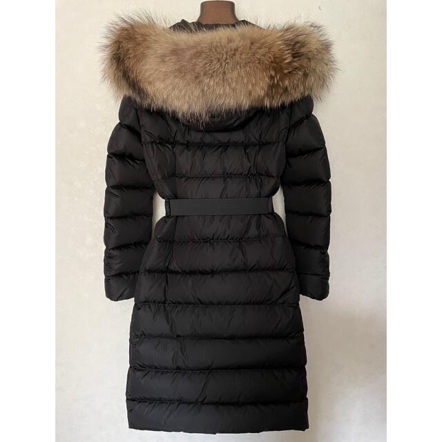 MONCLER(モンクレール)の【超美品／一部訳アリ】モンクレール KHLOE レディースのジャケット/アウター(ダウンコート)の商品写真