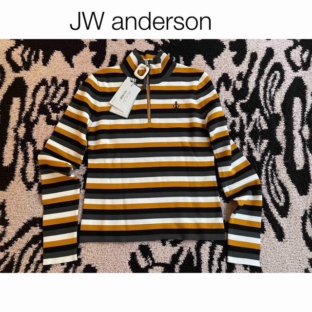 J.W.ANDERSON(ジェイダブリューアンダーソン)のジェイダブルアンダーソン　ハイネックセーター レディースのトップス(ニット/セーター)の商品写真