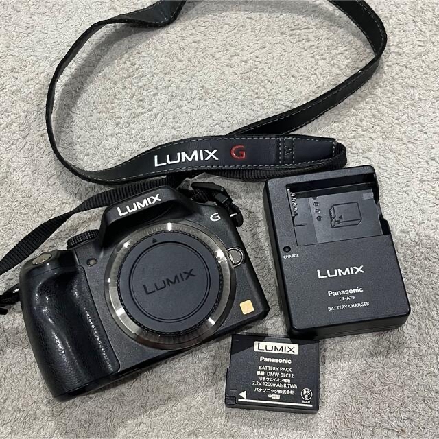 カメラ　Panasonic LUMIX