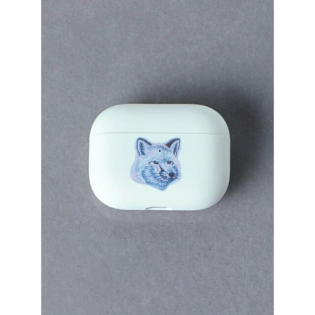 MAISON KITSUNE'(メゾンキツネ)の【新品未使用品】MAISON KITSUNE AirPods Proケース スマホ/家電/カメラのオーディオ機器(ヘッドフォン/イヤフォン)の商品写真