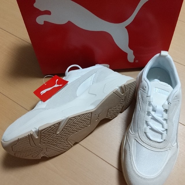 カッシア ラウール PUMA スニーカー Snow Man - www.draleccheng.ca うのにもお得な情報満載 PUMAスニーカー24センチ ラウール SnowMan スニーカー