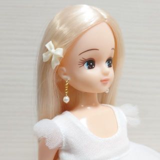 126リカちゃん ヘアピンとピアスのセット（リボン・白）●1016(その他)