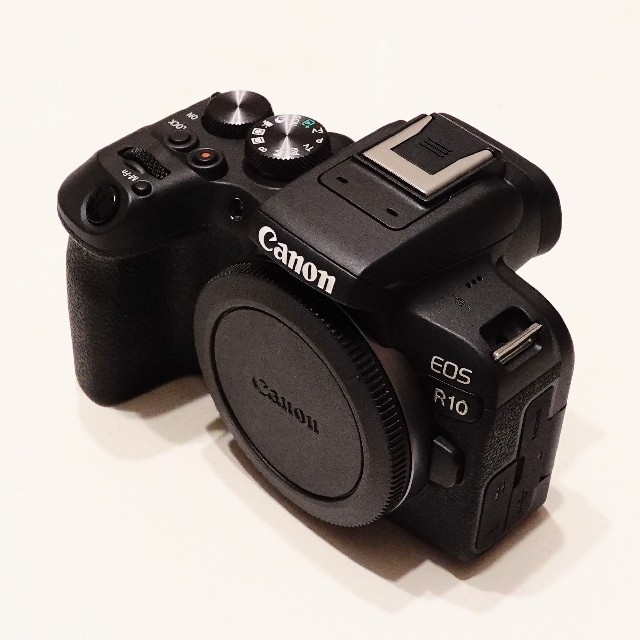 スマホ/家電/カメラキヤノン Canon EOS R10 ボディ