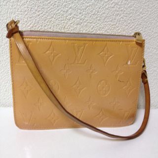 ルイヴィトン(LOUIS VUITTON)のLV ヴェルニ モノグラム ポーチ(クラッチバッグ)