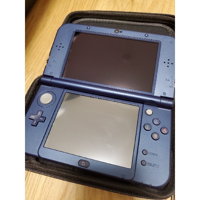 ニンテンドー3DS(ニンテンドー3DS)のニンテンドー 3ds 本体 ソフト3本つき エンタメ/ホビーのゲームソフト/ゲーム機本体(その他)の商品写真