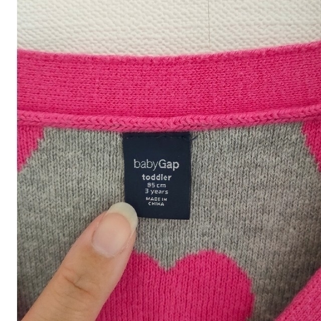 GAP(ギャップ)のGAP ニット ニットカーディガン ピンク ハート キッズ/ベビー/マタニティのキッズ服女の子用(90cm~)(カーディガン)の商品写真