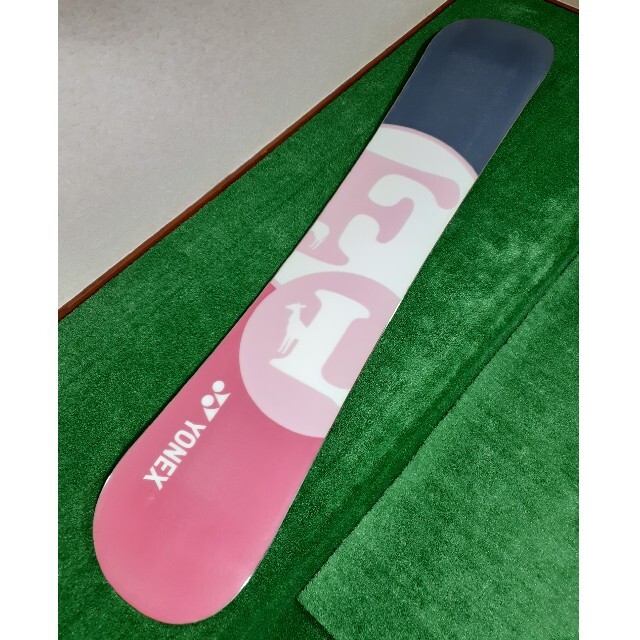 YONEX(ヨネックス)の美品レベルのセットです。ボードYONEX×ビンディングROSSIGNOL スポーツ/アウトドアのスノーボード(ボード)の商品写真