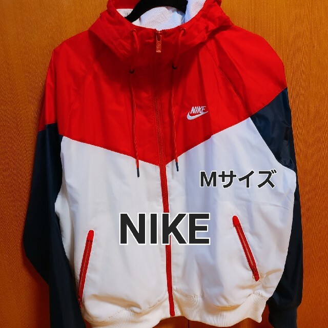 新品nike ナイキ ナイロンジャケット アウターウインドブレーカー M レッド