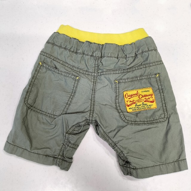 JUNK STORE(ジャンクストアー)の10回程度の着用　ジャンクストア　シャカシャカ　ハーフパンツ　カーキ　95 キッズ/ベビー/マタニティのキッズ服男の子用(90cm~)(パンツ/スパッツ)の商品写真