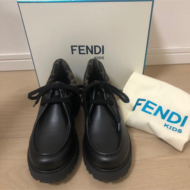 FENDI(フェンディ)のFENDI　フェンディ キッズ  FFロゴ ローファー モカシン  レディースの靴/シューズ(ローファー/革靴)の商品写真