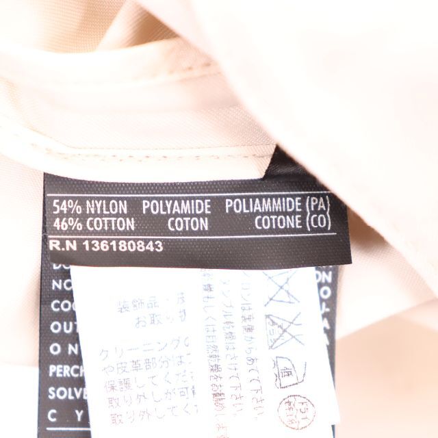 Salvatore Ferragamo(サルヴァトーレフェラガモ)のフェラガモ　トレンチコート　レディース　ライトベージュ　未使用品 レディースのジャケット/アウター(トレンチコート)の商品写真