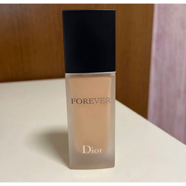 Dior(ディオール)のディオールスキン フォーエヴァー フルイド マット 1N コスメ/美容のベースメイク/化粧品(ファンデーション)の商品写真