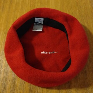 ニコアンド(niko and...)のニコアンドベレー帽　赤(ハンチング/ベレー帽)