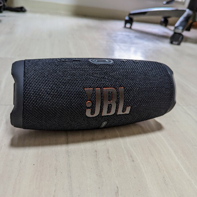 JBL charge5 　Bluetoothスピーカー スマホ/家電/カメラのオーディオ機器(スピーカー)の商品写真