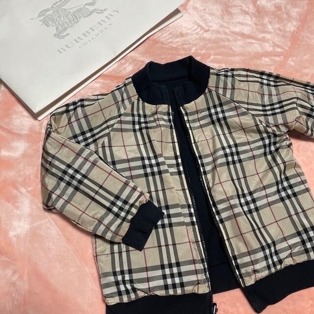 BURBERRY(バーバリー)のBURBERRY ブルゾン リバーシブル 120 キッズ/ベビー/マタニティのキッズ服男の子用(90cm~)(ジャケット/上着)の商品写真