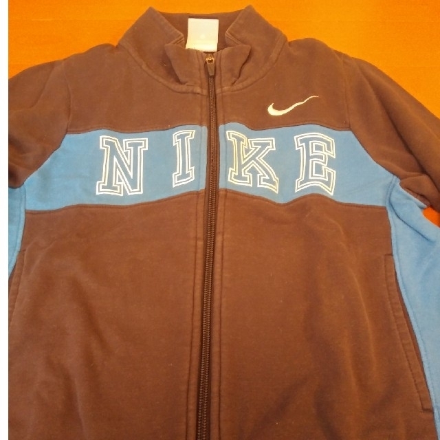 NIKE(ナイキ)のナイキ　フルジップ　XS (135/60)サイズ キッズ/ベビー/マタニティのキッズ服男の子用(90cm~)(ジャケット/上着)の商品写真