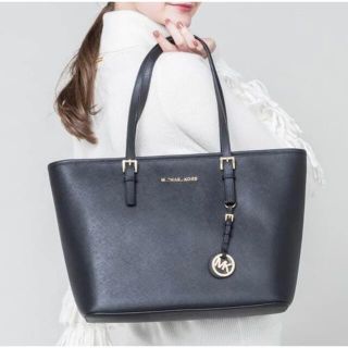 マイケルコース(Michael Kors)のお値下げ中！⭐︎MICHEAL KORS⭐︎ マイケルコース ショルダーバッグ(ショルダーバッグ)