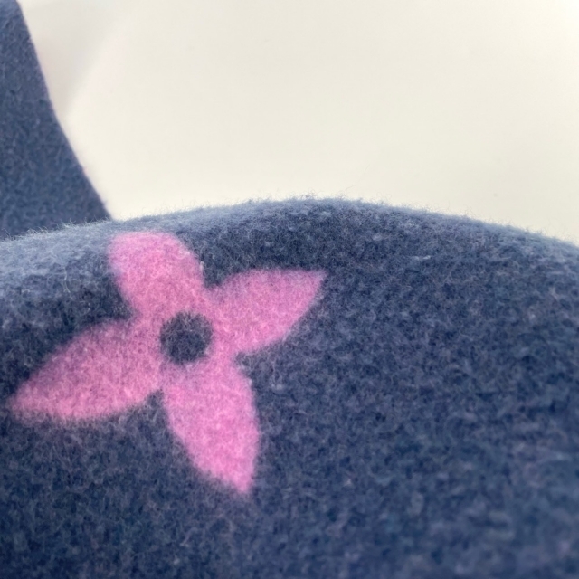 LOUIS VUITTON ルイヴィトン マフラー モノグラム エシャルプ LOUIS VUITTON ルイヴィトン マフラー モノグラム エシャルプ