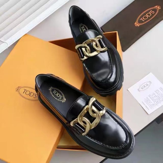 トッズ TOD'S ローファー フリンジ 厚底 ブラック - ローファー