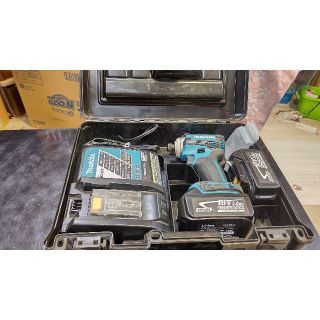 マキタ(Makita)のMkita TD171Dマキタ　インパクトドライバー18V バッテリーと充電器付(工具)